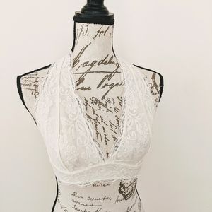 NWT UO Out From Under Cream Lace Bralette Medium